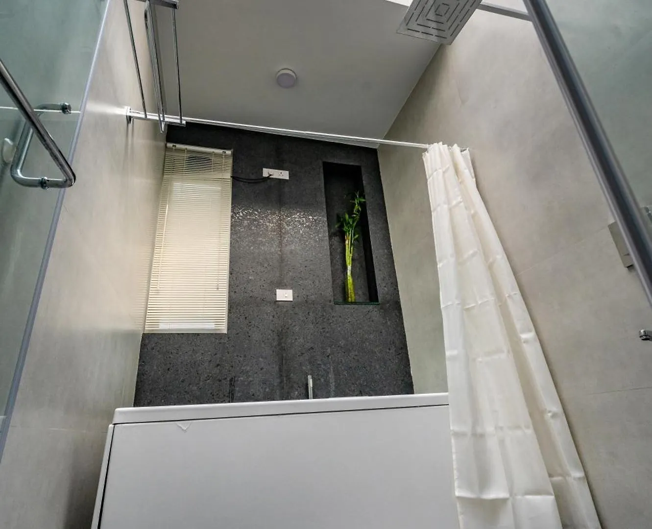 S R Spa Suites Mysore