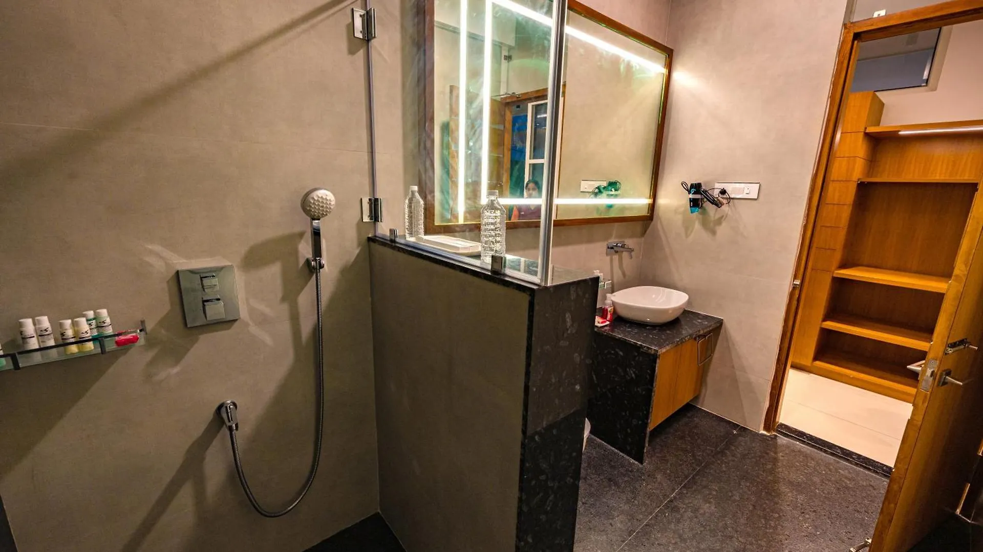 S R Spa Suites Mysore 0*,