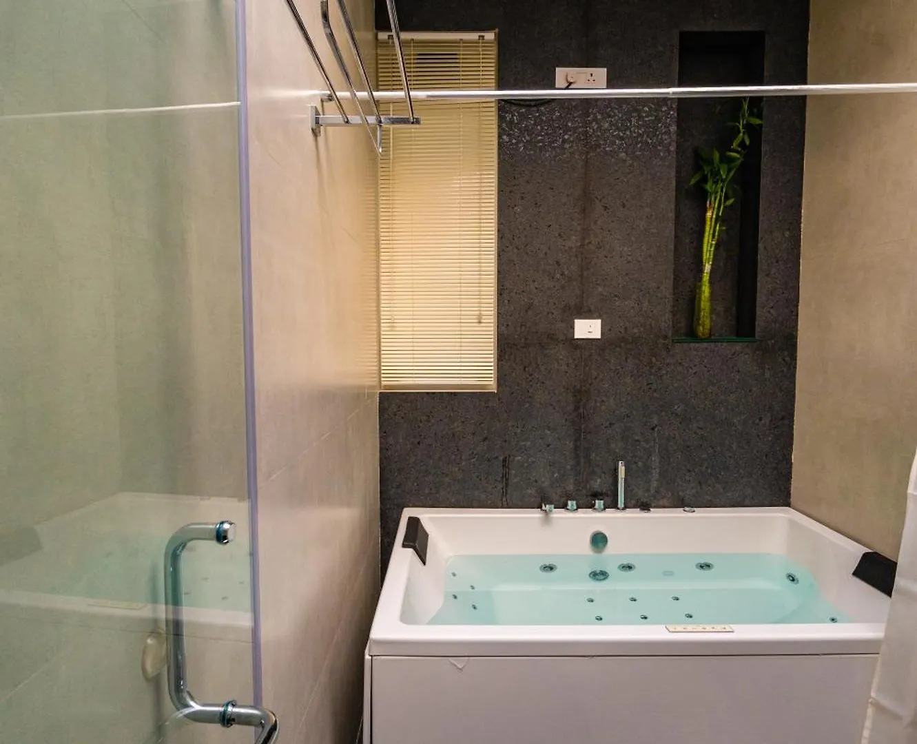 S R Spa Suites Mysore