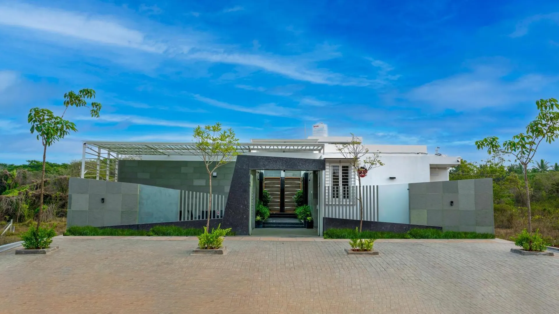 S R Spa Suites Mysore